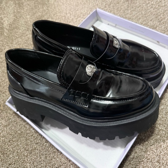 Madden Girl Lug Sole Loafers Calistaa black 7.5 - Picture 1 of 9